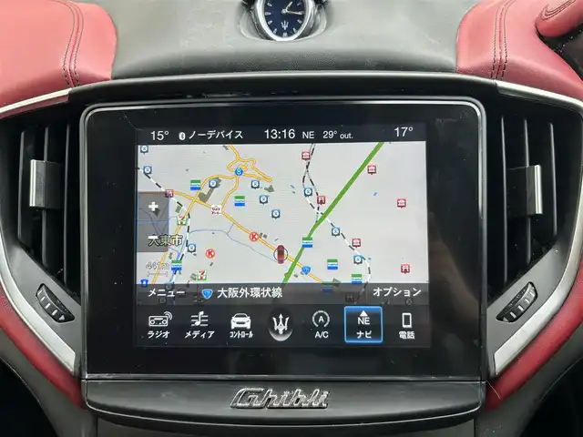 マセラティ ギブリ S グランスポーツ 大阪府 2017(平29)年 2.4万km 黒 サンルーフ/純正HDDナビ/（ワンセグ/BT/AUX）/Harman Kardon/全方位カメラ/アダプティブクルーズコントロール/パドルシフト/レーンキープアシスト/衝突軽減防止システム/ブラインドスポットモニター/赤レザーシート/前席シートヒーター/パワーシート/ドライブレコーダー/社外レーダー/保証書/取扱説明書