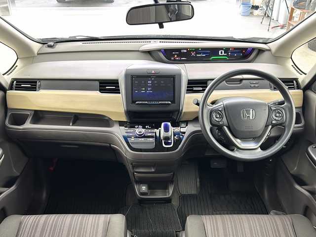 ホンダ フリード ハイブリット G ホンダセンシング 兵庫県 2018(平30)年 4.4万km モダンスティールM ・社外ナビ&BT&CD&DVD&USB&TV&SD&HDMI/・バックカメラ/・ビルトインETC/・前後ドライブレコーダー/・両側パワースライドドア/・ホンダセンシング/・レーダークルーズコントロール/・レーンキープアシスト/・前後コーナーセンサー/・衝突軽減ブレーキ/・プラズマクラスター/・LEDオートライト/・オートマチックハイビーム/・コンフォートビュー/・ステアリングリモコン/・W＋カーテンエアバック/・ECON/・スマートキー/・プッシュスタート