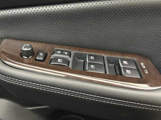 スバル レガシィ Ｂ４ リミテッド 福岡県 2014(平26)年 7.3万km クリスタルブラックシリカ ＳＴＩエアロ　/純正ナビ（ＢＴ，フルセグＴＶ）　/バックカメラ　/ＡＣＣ/衝突軽減ブレーキ　/レーンキープ　/横滑り防止装置　/アイドリングストップ　/パドルシフト　/ヒルスタートアシスト　/パワーシート　/シートヒーター