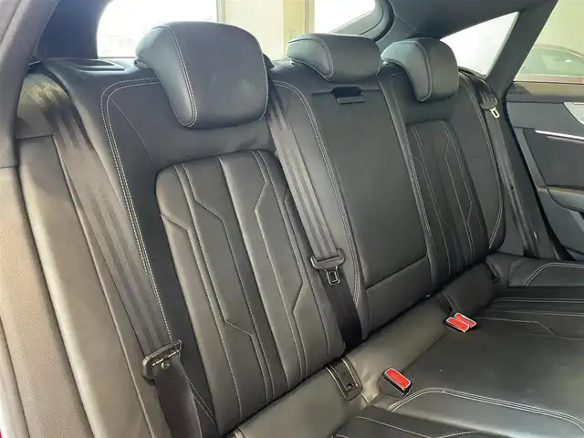 アウディ Ａ７ SB 55TFSIクワトロSライ 愛知県 2019(令1)年 6.6万km ブリリアントレッド レザーシート　/バーチャルコクピット　/マトリクスＬＥＤ　/シートヒーター/ＭＭＩナビゲーション　/Ｂｌｕｅｔｏｏｔｈ　/ＡｐｐｌｅＣａｒＰｌａｙ　/ＡｎｄｒｏｉｄＡｕｔｏ　/３６０度カメラ　/ＥＴＣ２．０　/ＡＣＣ/LKA/BSM/パーキングセンサー/ウィンカーミラー/プッシュスタート/アイドリングストップ