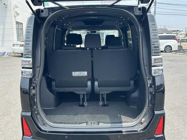トヨタ ヴォクシー ZS 煌Ⅱ 広島県 2020(令2)年 3.9万km ブラック ワンオーナー/純正ナビ　NSZN-Z68T/　「CD/DVD/フルセグTV/Bluetooth」/バックカメラ/前後ドライブレコーダー/ETC/クルーズコントロール/両側パワースライドドア/衝突被害軽減システム/フリップダウンモニター/前後コーナーセンサー/フォグランプ/LEDヘッドライト/デジタルインナーミラー/オートライト/オートマチックハイビーム/プッシュスタート/純正フロアマット/純正16インチホール/保証書/取扱説明書