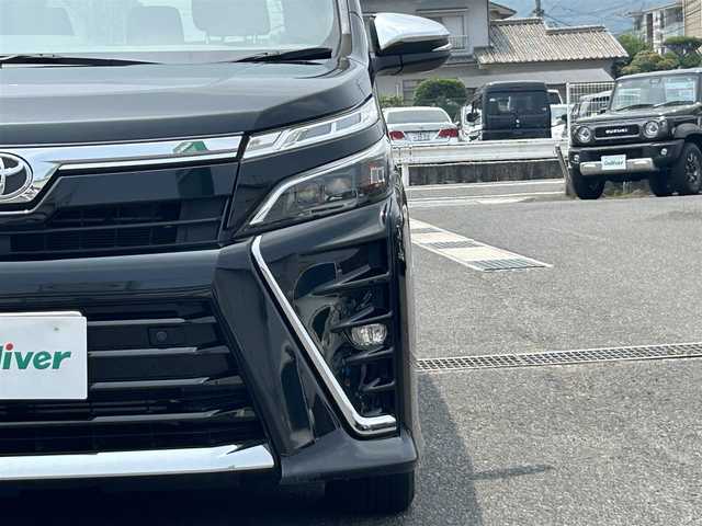 トヨタ ヴォクシー ZS 煌Ⅱ 広島県 2020(令2)年 3.9万km ブラック ワンオーナー/純正ナビ　NSZN-Z68T/　「CD/DVD/フルセグTV/Bluetooth」/バックカメラ/前後ドライブレコーダー/ETC/クルーズコントロール/両側パワースライドドア/衝突被害軽減システム/フリップダウンモニター/前後コーナーセンサー/フォグランプ/LEDヘッドライト/デジタルインナーミラー/オートライト/オートマチックハイビーム/プッシュスタート/純正フロアマット/純正16インチホール/保証書/取扱説明書