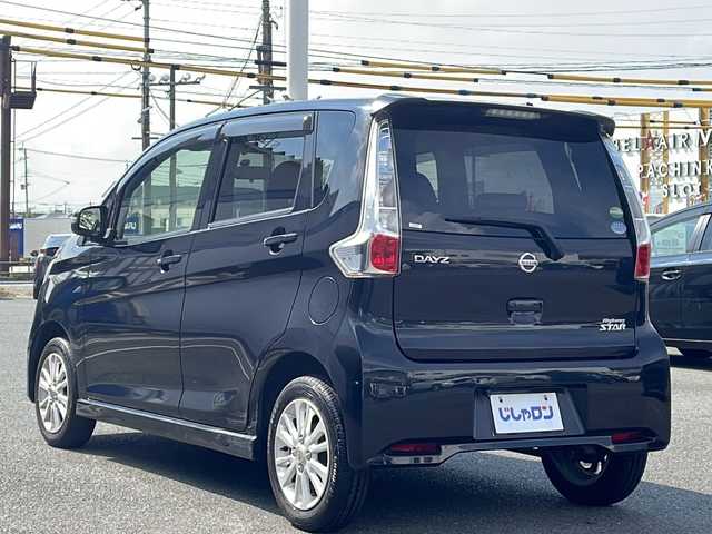 日産 デイズ ハイウェイスターJ 熊本県 2014(平26)年 7.1万km ブラック (株)IDOMが運営する【じしゃロン熊本店】の自社ローン専用車両になりますこちらは現金またはオートローンご利用時の価格です。自社ローンご希望の方は別途その旨お申付け下さい/社外ナビ（フルセグＴＶ　ＢＴ）/バックカメラ　/ＨＩＤヘッドライト　/ＥＴＣ　/Ｗ＋サイドエアバッグ　/純正フロアマット　/純正アルミホイール