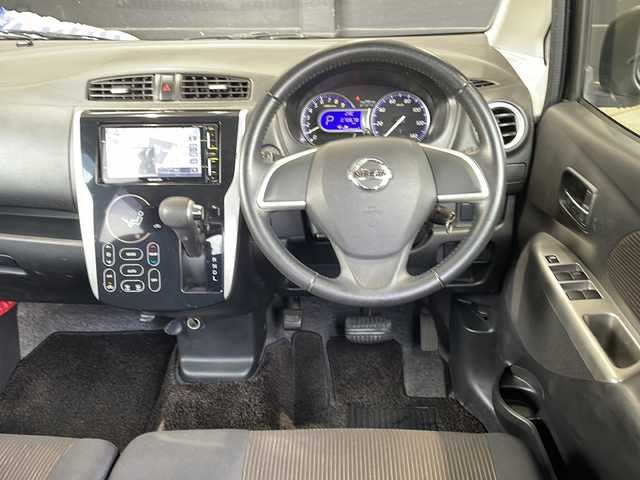 日産 デイズ ハイウェイスターJ 熊本県 2014(平26)年 7.1万km ブラック (株)IDOMが運営する【じしゃロン熊本店】の自社ローン専用車両になりますこちらは現金またはオートローンご利用時の価格です。自社ローンご希望の方は別途その旨お申付け下さい/社外ナビ（フルセグＴＶ　ＢＴ）/バックカメラ　/ＨＩＤヘッドライト　/ＥＴＣ　/Ｗ＋サイドエアバッグ　/純正フロアマット　/純正アルミホイール