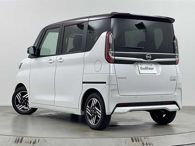 日産 ルークス HWS X プロパイロットED 埼玉県 2025(令7)年 0.6万km パールⅡ 純正ナビ　/　AM/FM/BT/TV/全方位カメラ　/ビルトインＥＴＣ　/エマージェンシーブレーキ　/プロパイロット　/両側パワースライドドア　/デジタルインナーミラー　/純正アルミホイール　/ブレードホールド　/レーンキープアシスト/オートマティックハイビーム/純正フロアマット/スマートキー
