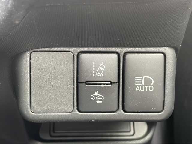 トヨタ アクア G 東京都 2017(平29)年 4.2万km ブラックマイカ 純正SDナビ/Bluetooth/フルセグTV/バックカメラ/ビルトインETC2.0/衝突軽減ブレーキ/車線逸脱警報装置/オートマチックハイビーム/LEDオートライト/クルーズコントロール/プッシュスタート/スマートキー×2