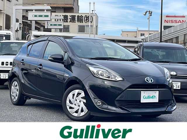 トヨタ アクア G 東京都 2017(平29)年 4.2万km ブラックマイカ 純正SDナビ/Bluetooth/フルセグTV/バックカメラ/ビルトインETC2.0/衝突軽減ブレーキ/車線逸脱警報装置/オートマチックハイビーム/LEDオートライト/クルーズコントロール/プッシュスタート/スマートキー×2