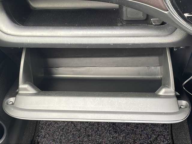 トヨタ アクア G 東京都 2017(平29)年 4.2万km ブラックマイカ 純正SDナビ/Bluetooth/フルセグTV/バックカメラ/ビルトインETC2.0/衝突軽減ブレーキ/車線逸脱警報装置/オートマチックハイビーム/LEDオートライト/クルーズコントロール/プッシュスタート/スマートキー×2