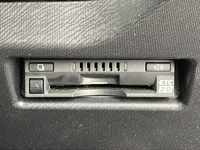 トヨタ アクア G 東京都 2017(平29)年 4.2万km ブラックマイカ 純正SDナビ/Bluetooth/フルセグTV/バックカメラ/ビルトインETC2.0/衝突軽減ブレーキ/車線逸脱警報装置/オートマチックハイビーム/LEDオートライト/クルーズコントロール/プッシュスタート/スマートキー×2