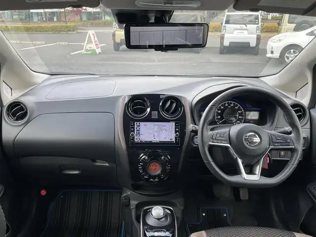 日産 ノート e－パワー メダリスト FOUR 福島県 2019(令1)年 1.2万km ブリリアントホワイトパール 純正ナビゲーション/型番：MM318D-W/【CD/DVD/SD/BT/TV】/アラウンドビューモニター/ドライブレコーダー/ETC/デジタルインナーミラー/クルーズコントロール/レーンキープアシスト/衝突被害軽減ブレーキ/アイドリングストップ/LEDオートライト/純正フロアマット/純正ドアバイザー