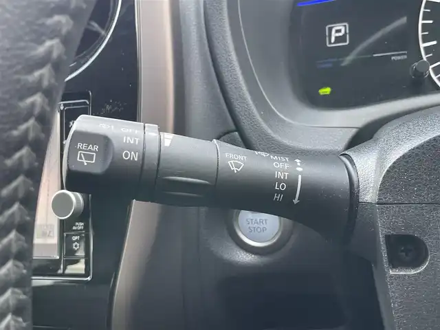 日産 ノート e－パワー メダリスト FOUR 福島県 2019(令1)年 1.2万km ブリリアントホワイトパール 純正ナビゲーション/型番：MM318D-W/【CD/DVD/SD/BT/TV】/アラウンドビューモニター/ドライブレコーダー/ETC/デジタルインナーミラー/クルーズコントロール/レーンキープアシスト/衝突被害軽減ブレーキ/アイドリングストップ/LEDオートライト/純正フロアマット/純正ドアバイザー