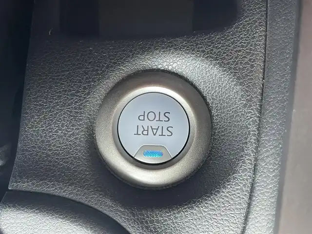 日産 ノート e－パワー メダリスト FOUR 福島県 2019(令1)年 1.2万km ブリリアントホワイトパール 純正ナビゲーション/型番：MM318D-W/【CD/DVD/SD/BT/TV】/アラウンドビューモニター/ドライブレコーダー/ETC/デジタルインナーミラー/クルーズコントロール/レーンキープアシスト/衝突被害軽減ブレーキ/アイドリングストップ/LEDオートライト/純正フロアマット/純正ドアバイザー