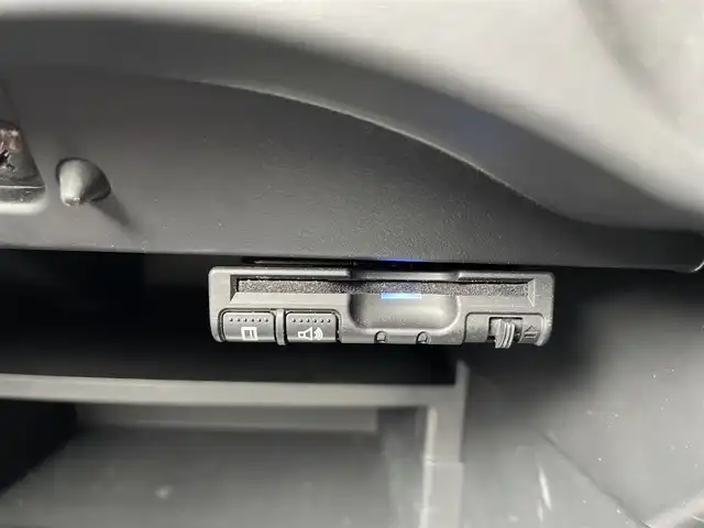 日産 ノート e－パワー メダリスト FOUR 福島県 2019(令1)年 1.2万km ブリリアントホワイトパール 純正ナビゲーション/型番：MM318D-W/【CD/DVD/SD/BT/TV】/アラウンドビューモニター/ドライブレコーダー/ETC/デジタルインナーミラー/クルーズコントロール/レーンキープアシスト/衝突被害軽減ブレーキ/アイドリングストップ/LEDオートライト/純正フロアマット/純正ドアバイザー