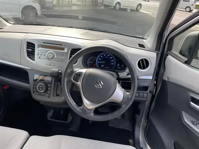 スズキ ワゴンＲ FZ 長崎県 2014(平26)年 5.5万km シルキーシルバーメタリック ワンオーナー/純正オーディオ/・AM・FM/CD/AUX/プッシュスタート/ステアリングスイッチ/D席シートヒーター/衝突軽減ブレーキ/アイドリングストップ/電動格納ウィンカーミラー/フロアマット/ドアバイザー/保証書/取扱説明書/スペアキー