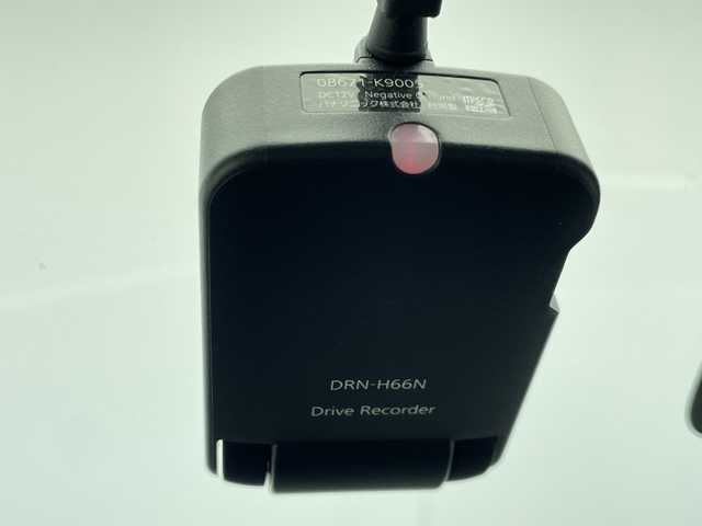 ダイハツ キャスト アクティバ G ターボ SAⅡ 千葉県 2017(平29)年 6.4万km パールホワイトⅢ 衝突軽減ブレーキ/レーンキープアシスト/純正メモリナビ/（フルセグ/Bluetooth/CD/DVD/FM/AM/HDMI）/バックカメラ/アイドリングストップ/ETC/ドライブレコーダー（前のみ）/スマートキー/LEDヘッドライト/フォグライト/純正フロアマット/電動格納ミラー/純正サイドバイザー