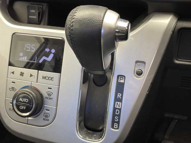 ダイハツ キャスト アクティバ G ターボ SAⅡ 千葉県 2017(平29)年 6.4万km パールホワイトⅢ 衝突軽減ブレーキ/レーンキープアシスト/純正メモリナビ/（フルセグ/Bluetooth/CD/DVD/FM/AM/HDMI）/バックカメラ/アイドリングストップ/ETC/ドライブレコーダー（前のみ）/スマートキー/LEDヘッドライト/フォグライト/純正フロアマット/電動格納ミラー/純正サイドバイザー