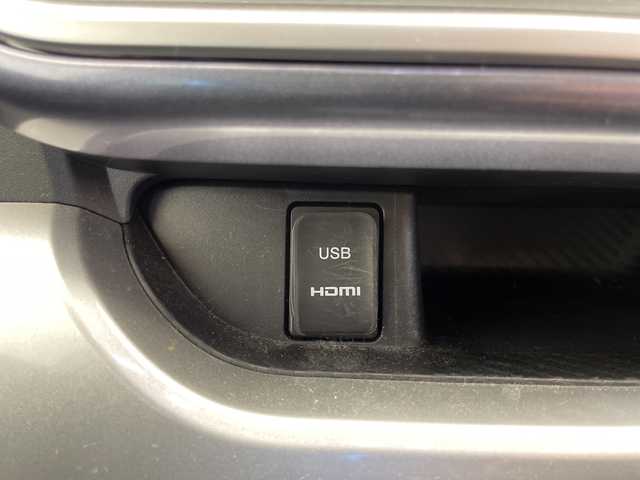 ダイハツ キャスト アクティバ G ターボ SAⅡ 千葉県 2017(平29)年 6.4万km パールホワイトⅢ 衝突軽減ブレーキ/レーンキープアシスト/純正メモリナビ/（フルセグ/Bluetooth/CD/DVD/FM/AM/HDMI）/バックカメラ/アイドリングストップ/ETC/ドライブレコーダー（前のみ）/スマートキー/LEDヘッドライト/フォグライト/純正フロアマット/電動格納ミラー/純正サイドバイザー