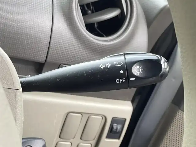 ダイハツ タント L 宮城県 2011(平23)年 6万km ブライトシルバーメタリック 純正オーディオ/（ＦＭ／ＡＭ／ＣＤ）　/片側スライドドア　/ベンチシート　/ヘッドライトレベライザー　/電動格納ミラー　/スタッドレスタイヤ社外ＡＷ/（１５５／６５Ｒ１４／７ｍｍ）