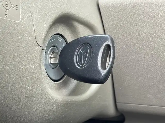 ダイハツ タント L 宮城県 2011(平23)年 6万km ブライトシルバーメタリック 純正オーディオ/（ＦＭ／ＡＭ／ＣＤ）　/片側スライドドア　/ベンチシート　/ヘッドライトレベライザー　/電動格納ミラー　/スタッドレスタイヤ社外ＡＷ/（１５５／６５Ｒ１４／７ｍｍ）