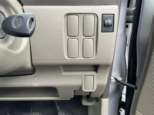 ダイハツ タント L 宮城県 2011(平23)年 6万km ブライトシルバーメタリック 純正オーディオ/（ＦＭ／ＡＭ／ＣＤ）　/片側スライドドア　/ベンチシート　/ヘッドライトレベライザー　/電動格納ミラー　/スタッドレスタイヤ社外ＡＷ/（１５５／６５Ｒ１４／７ｍｍ）