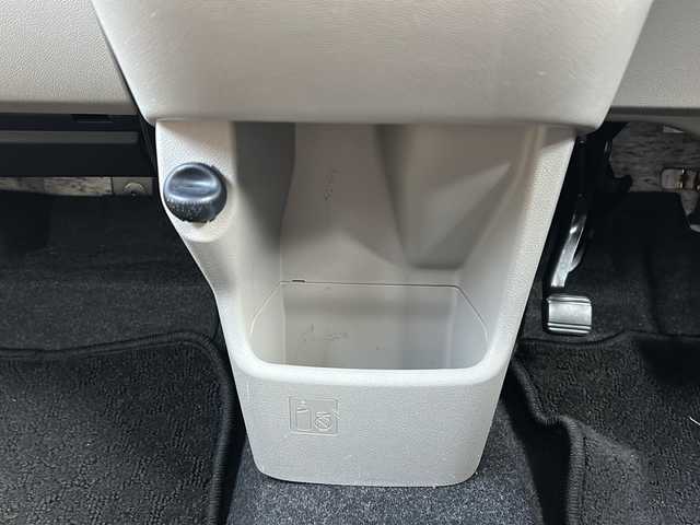 ダイハツ キャスト スタイル X 静岡県 2018(平30)年 7.5万km ブラックマイカメタリック 社外ナビ/・CD/DVD/USB/Bluetooth/SD/ipod/主要装備/・ＥＴＣ　/・ステアリングリモコン　/・アイドリングストップ　/・プッシュスタート　/・パワーステアリング　/・スマートキー　/・パワーウィンド　/・純正アルミキャップ　/・オートライト　/・横滑り防止　/・盗難防止装置　/・ハロゲンヘッドライト