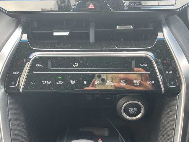 トヨタ ハリアー Z レザーパッケージ 香川県 2023(令5)年 3.1万km 白 T-Connect SDナビ＋JBLプレミアムサウンドシステム（フルセグTV/BT)/アラウンドビューモニター/ヘッドアップディスプレイ/ブラインドスポットモニター/デジタルインナーミラー/ステアリングヒーター/モデリスタ（フロント，サイド，リア）/ガラスルーフ/電動リアゲート/パワーシート/シートヒーター/コーナーセンサー/シートメモリー/ビルトインETC2.0/LEDヘッドライト