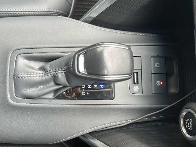 トヨタ ハリアー Z レザーパッケージ 香川県 2023(令5)年 3.1万km 白 T-Connect SDナビ＋JBLプレミアムサウンドシステム（フルセグTV/BT)/アラウンドビューモニター/ヘッドアップディスプレイ/ブラインドスポットモニター/デジタルインナーミラー/ステアリングヒーター/モデリスタ（フロント，サイド，リア）/ガラスルーフ/電動リアゲート/パワーシート/シートヒーター/コーナーセンサー/シートメモリー/ビルトインETC2.0/LEDヘッドライト