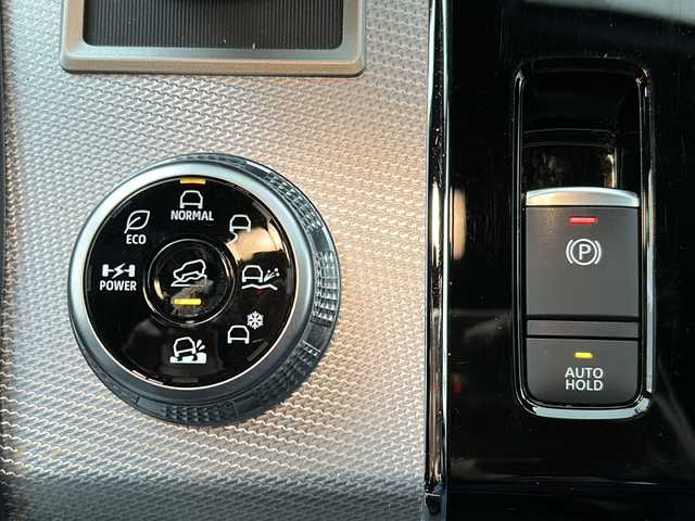 三菱 アウトランダー ＰＨＥＶ P 宮城県 2022(令4)年 6.2万km ホワイトダイヤモンド 禁煙車/BOSEサウンドスピーカー/マルチビューモニター/マイパイロット/三菱e-Assist/・衝突軽減ブレーキ/・車線逸脱警報/・ブラインドスポットモニター/・リアクロストラフィックアラート/・オートハイビーム/・ヘッドアップディスプレイ/純正ナビ/・BT.USB.スマホ連携/フルセグTV/レザーシート/・前席パワーシート（D席メモリー付）/・シートヒーター（1/2列目）/パワーバックドア/ビルトインETC2.0/パドルシフト/ステアリングヒーター/ステアリングスイッチ/横滑り防止装置/AC1500W充電/LEDヘッドライト/LEDフォグランプ/プッシュスタート/スマートキー/純正20インチアルミホイール/純正フロアマット