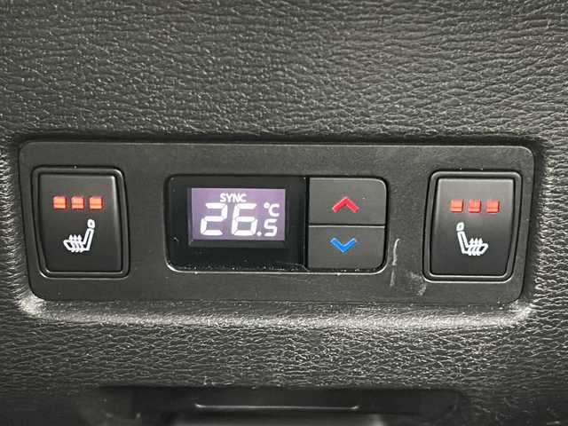 三菱 アウトランダー ＰＨＥＶ P 宮城県 2022(令4)年 6.2万km ホワイトダイヤモンド 禁煙車/BOSEサウンドスピーカー/マルチビューモニター/マイパイロット/三菱e-Assist/・衝突軽減ブレーキ/・車線逸脱警報/・ブラインドスポットモニター/・リアクロストラフィックアラート/・オートハイビーム/・ヘッドアップディスプレイ/純正ナビ/・BT.USB.スマホ連携/フルセグTV/レザーシート/・前席パワーシート（D席メモリー付）/・シートヒーター（1/2列目）/パワーバックドア/ビルトインETC2.0/パドルシフト/ステアリングヒーター/ステアリングスイッチ/横滑り防止装置/AC1500W充電/LEDヘッドライト/LEDフォグランプ/プッシュスタート/スマートキー/純正20インチアルミホイール/純正フロアマット