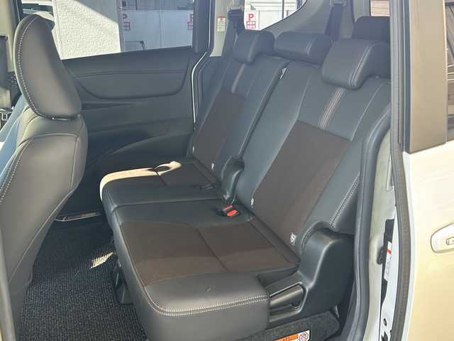 トヨタ シエンタ ハイブリッド G クエロ 高知県 2018(平30)年 7.3万km ホワイトパールクリスタルシャイン 純正ナビ/・TV/・Bluetooth/・CD/両側電動スライド/バックモニター/トヨタセーフティセンス/クルーズコントロール/プリクラッシュセーフティ/ハーフレザーシート