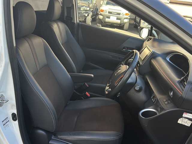 トヨタ シエンタ ハイブリッド G クエロ 高知県 2018(平30)年 7.3万km ホワイトパールクリスタルシャイン 純正ナビ/・TV/・Bluetooth/・CD/両側電動スライド/バックモニター/トヨタセーフティセンス/クルーズコントロール/プリクラッシュセーフティ/ハーフレザーシート