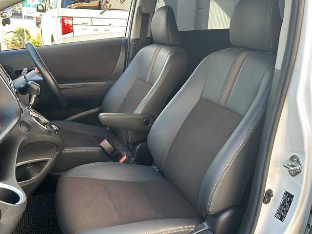 トヨタ シエンタ ハイブリッド G クエロ 高知県 2018(平30)年 7.3万km ホワイトパールクリスタルシャイン 純正ナビ/・TV/・Bluetooth/・CD/両側電動スライド/バックモニター/トヨタセーフティセンス/クルーズコントロール/プリクラッシュセーフティ/ハーフレザーシート