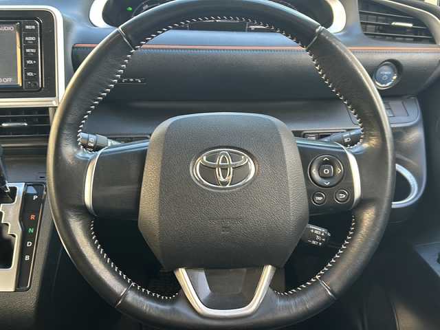 トヨタ シエンタ ハイブリッド G クエロ 高知県 2018(平30)年 7.3万km ホワイトパールクリスタルシャイン 純正ナビ/・TV/・Bluetooth/・CD/両側電動スライド/バックモニター/トヨタセーフティセンス/クルーズコントロール/プリクラッシュセーフティ/ハーフレザーシート