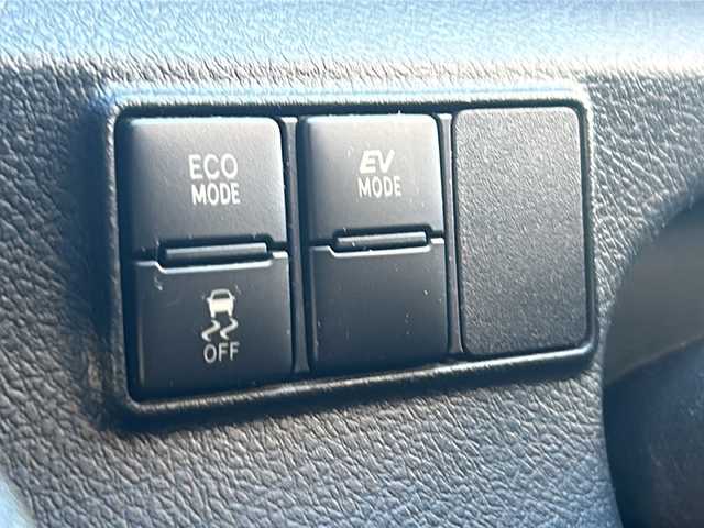 トヨタ シエンタ ハイブリッド G クエロ 高知県 2018(平30)年 7.3万km ホワイトパールクリスタルシャイン 純正ナビ/・TV/・Bluetooth/・CD/両側電動スライド/バックモニター/トヨタセーフティセンス/クルーズコントロール/プリクラッシュセーフティ/ハーフレザーシート