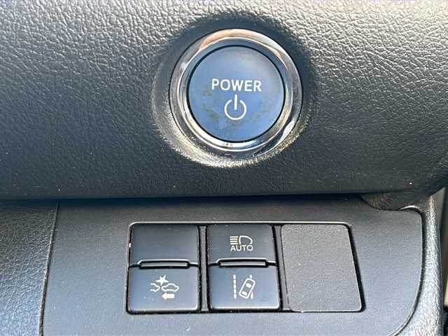 トヨタ シエンタ ハイブリッド G クエロ 高知県 2018(平30)年 7.3万km ホワイトパールクリスタルシャイン 純正ナビ/・TV/・Bluetooth/・CD/両側電動スライド/バックモニター/トヨタセーフティセンス/クルーズコントロール/プリクラッシュセーフティ/ハーフレザーシート