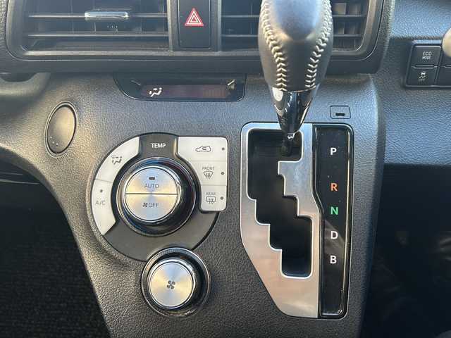 トヨタ シエンタ ハイブリッド G クエロ 高知県 2018(平30)年 7.3万km ホワイトパールクリスタルシャイン 純正ナビ/・TV/・Bluetooth/・CD/両側電動スライド/バックモニター/トヨタセーフティセンス/クルーズコントロール/プリクラッシュセーフティ/ハーフレザーシート