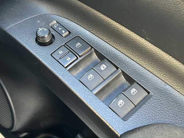 トヨタ シエンタ ハイブリッド G クエロ 高知県 2018(平30)年 7.3万km ホワイトパールクリスタルシャイン 純正ナビ/・TV/・Bluetooth/・CD/両側電動スライド/バックモニター/トヨタセーフティセンス/クルーズコントロール/プリクラッシュセーフティ/ハーフレザーシート