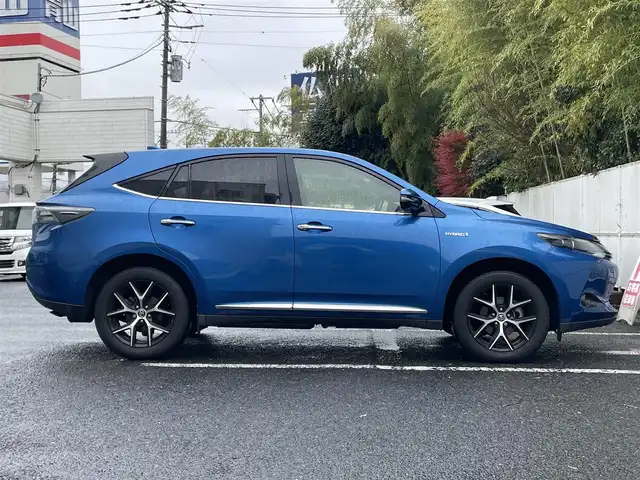 トヨタ ハリアー ハイブリッド 茨城県 2016(平28)年 2.5万km コバルトブルーメタリック 純正ナビ/フルセグＴＶ/アラウンドビューモニター/クルーズコントロール/ビルトインＥＴＣ/パワーバックドア/前席パワーシート/メモリシート/前席シートヒーター/コーナーセンサー/衝突被害軽減ブレーキ/レーンキープアシスト