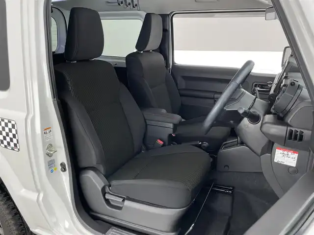 スズキ ジムニー XC 愛知県 2020(令2)年 4.1万km ピュアホワイトP 社外ナビ　シートヒーター　バックカメラ　禁煙　ＴＶ　ＤＶＤ再生　ドラレコ　ＥＴＣ　追従クルコン　衝突軽減　車線逸脱　ＬＥＤオートライト　フォグランプ　ミラーヒーター　純正フロアマット　プッシュスタート　スマートキー　デュアルセンサーブレーキサポート　純正アルミ　Bluetooth　純正マッドフラップ