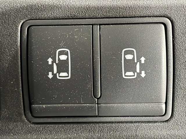 日産 セレナ ハイウェイスターVセレクションⅡ 熊本県 2019(平31)年 5.9万km ダイヤモンドブラック 〇純正9インチナビ/〇フルセグTV/〇パワースライドドア（両側）/〇バックカメラ/〇ビルトインETC/〇インテリジェントアラウンドビューモニター/〇エマージェンシーブレーキ/〇クルーズコントロール/〇LEDヘッドランプ/〇オートライト/〇純正16インチアルミ/〇革巻きステアリング/〇オートエアコン/〇インテリジェントキー/〇禁煙車