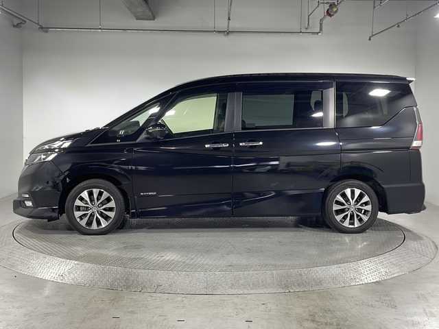 日産 セレナ ハイウェイスターVセレクションⅡ 熊本県 2019(平31)年 5.9万km ダイヤモンドブラック 〇純正9インチナビ/〇フルセグTV/〇パワースライドドア（両側）/〇バックカメラ/〇ビルトインETC/〇インテリジェントアラウンドビューモニター/〇エマージェンシーブレーキ/〇クルーズコントロール/〇LEDヘッドランプ/〇オートライト/〇純正16インチアルミ/〇革巻きステアリング/〇オートエアコン/〇インテリジェントキー/〇禁煙車