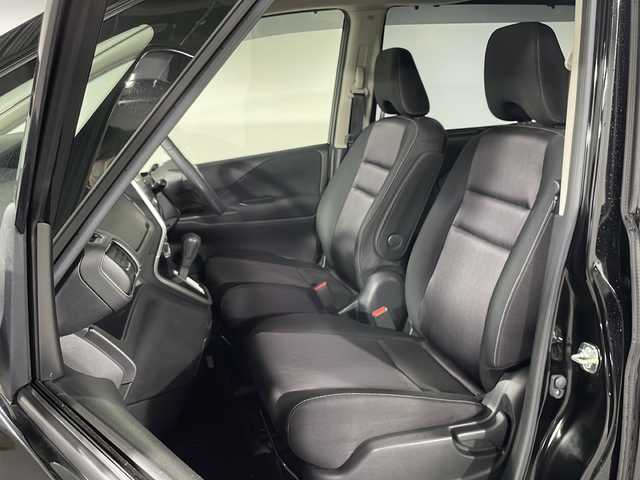 日産 セレナ ハイウェイスターVセレクションⅡ 熊本県 2019(平31)年 5.9万km ダイヤモンドブラック 〇純正9インチナビ/〇フルセグTV/〇パワースライドドア（両側）/〇バックカメラ/〇ビルトインETC/〇インテリジェントアラウンドビューモニター/〇エマージェンシーブレーキ/〇クルーズコントロール/〇LEDヘッドランプ/〇オートライト/〇純正16インチアルミ/〇革巻きステアリング/〇オートエアコン/〇インテリジェントキー/〇禁煙車