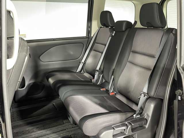 日産 セレナ ハイウェイスターVセレクションⅡ 熊本県 2019(平31)年 5.9万km ダイヤモンドブラック 〇純正9インチナビ/〇フルセグTV/〇パワースライドドア（両側）/〇バックカメラ/〇ビルトインETC/〇インテリジェントアラウンドビューモニター/〇エマージェンシーブレーキ/〇クルーズコントロール/〇LEDヘッドランプ/〇オートライト/〇純正16インチアルミ/〇革巻きステアリング/〇オートエアコン/〇インテリジェントキー/〇禁煙車