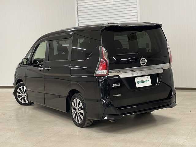 日産 セレナ ハイウェイスターVセレクションⅡ 熊本県 2019(平31)年 5.9万km ダイヤモンドブラック 純正9インチナビ/フルセグTV/パワースライドドア（両側）/バックカメラ/ビルトインETC/インテリジェントアラウンドビューモニター/エマージェンシーブレーキ/クルーズコントロール/LEDヘッドランプ/オートライト/純正16インチアルミ/革巻きステアリング/オートエアコン/インテリジェントキー/禁煙車