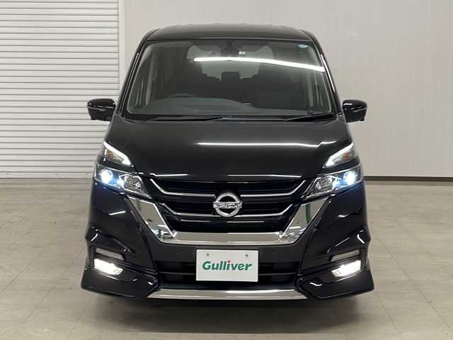 日産 セレナ ハイウェイスターVセレクションⅡ 熊本県 2019(平31)年 5.9万km ダイヤモンドブラック 純正9インチナビ/フルセグTV/パワースライドドア（両側）/バックカメラ/ビルトインETC/インテリジェントアラウンドビューモニター/エマージェンシーブレーキ/クルーズコントロール/LEDヘッドランプ/オートライト/純正16インチアルミ/革巻きステアリング/オートエアコン/インテリジェントキー/禁煙車