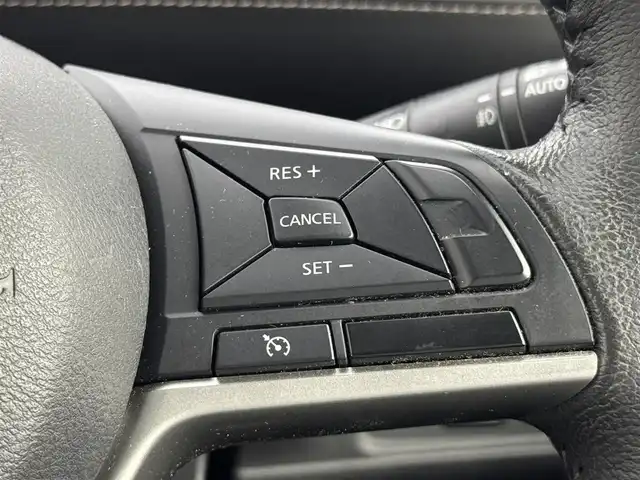 日産 セレナ ハイウェイスターVセレクションⅡ 福岡県 2019(平31)年 5.9万km ダイヤモンドブラック 純正９型ナビ　/全方位カメラ　/ＥＴＣ　/前方ドラレコ　/クルーズコントロール　/コーナーセンサー　/エマージェンシーブレーキ　/レーンキープ　/パーキングアシスト　/両側電動スライドドア　/純正１６インチＡＷ　/ＬＥＤヘッドライト