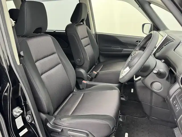 日産 セレナ ハイウェイスターVセレクションⅡ 福岡県 2019(平31)年 5.9万km ダイヤモンドブラック 純正９型ナビ　/全方位カメラ　/ＥＴＣ　/前方ドラレコ　/クルーズコントロール　/コーナーセンサー　/エマージェンシーブレーキ　/レーンキープ　/パーキングアシスト　/両側電動スライドドア　/純正１６インチＡＷ　/ＬＥＤヘッドライト
