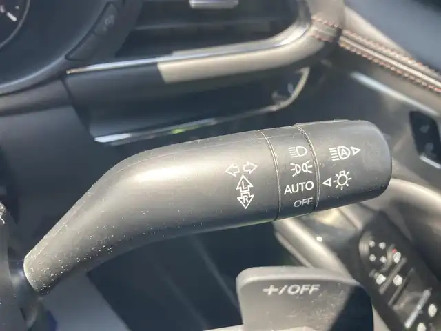 マツダ マツダ３ファストバック XD Lパッケージ 静岡県 2019(令1)年 14.7万km チタニウムフラッシュマイカ (株)IDOMが運営する【じしゃロン焼津店】の自社ローン専用車両になります。こちらは現金またはオートローンご利用時の価格です。自社ローンご希望の方は別途その旨お申付け下さい/【じしゃロン個店占有の為　落札禁止】/BOSEサウンドシステム/マツダ純正ナビ/FM/AM/フルセグ/CD/DVD/USB/HDMI/Bluetooth/360セーフティーパッケージ（アラウンドビューモニター）/i-ACTIVSENSEスイッチ/・車線逸脱警報システム/・ブラインドスポットモニタリング (BSM)/・レーンキープアシストシステム (LAS)/・スマートブレーキサポート (SBS)/前後ドライブレコーダー/レーダークルーズコントロール/ETC/ディーゼル/ターボ/レザーシート/D席パワーシート/シートメモリー/D/N席シートヒーター/ステアリングヒーター/電子パーキング/プッシュスタート/スマートキー/スペアキー1本/取説/保証書