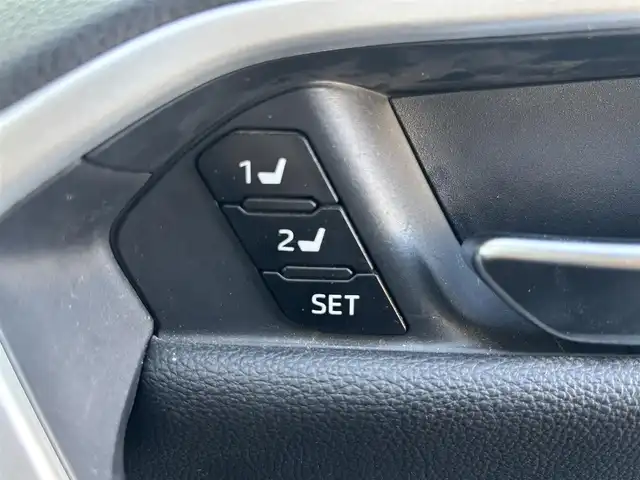 トヨタ ＲＡＶ４ ハイブリッド アドベンチャー 宮城県 2022(令4)年 7万km アッシュグレーメタリック/アーバンカーキ 走行距離：６９６５９ｋｍ/サンルーフ/前後ドライブレコーダー/ETC2.0/D＋N席エアシート/D＋N席シートヒーター/純正アルミホイール/純正フロアマット/パワーリアゲート/BSM/ルーフレール/追従付きクルーズコントロール/シートメモリー/純正ナビ/パーキングアシスト/プリクラッシュ/電格ミラー/ウインカーミラー
