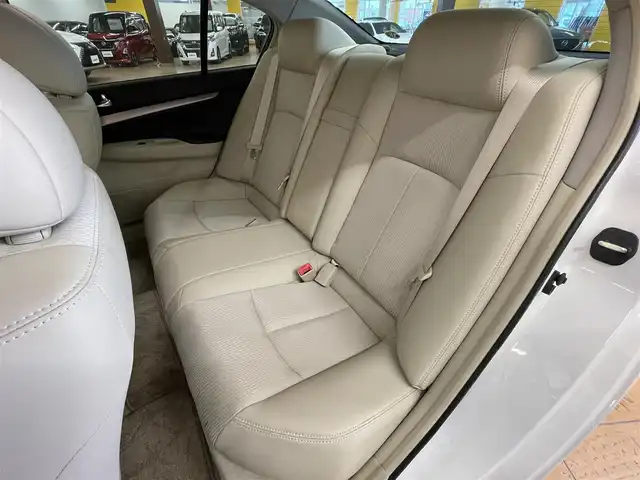 日産 スカイライン 250GT 群馬県 2012(平24)年 4.8万km クリスタルホワイトパール 純正ナビ/・CD/DVD/・BT/AUX/フルセグTV/・AM.FM/バック/サイドカメラ/前席パワーシート/ハーフレザーシート/革巻きステアリング/ステアリングスイッチ/HIDヘッドライト/フォグランプ/オートライト/スマートキー/プッシュスタート/純正17インチAW/VDC/ドアバイザー/フロアマット/電動格納ミラー
